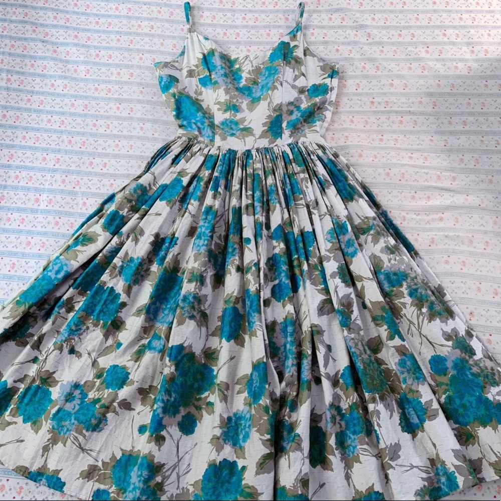 Vintage 1950s Blue and White Floral Dress - Picture 3 of 3